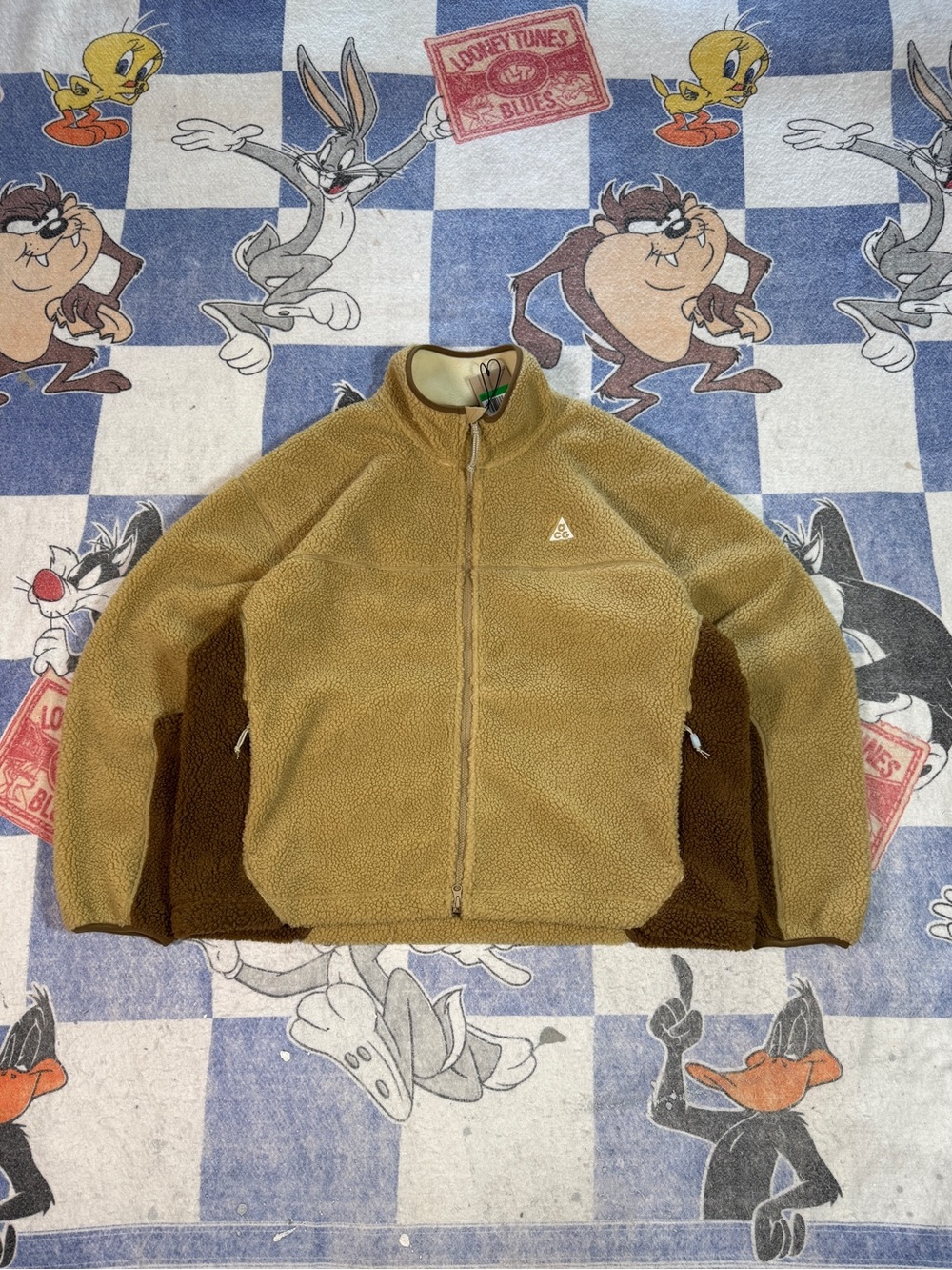 Nike acg sherpa fleece jacket